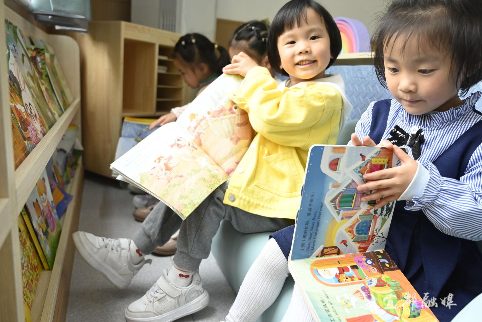 幼儿百科图书_幼儿园百科类书籍名称_幼儿园生活百科书籍